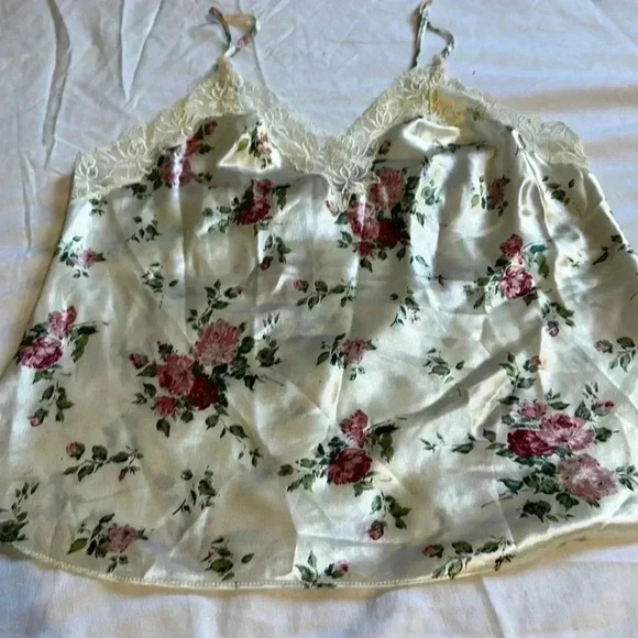 Victoria’s Secret Rose Scalloped Camisole Vintage Gold Label size M - Picture 1 of 5